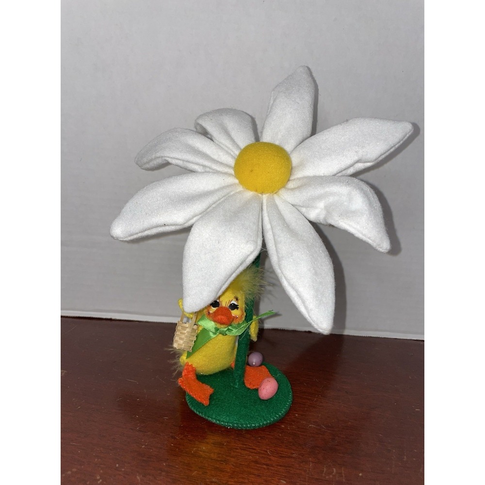 Annalee Duck With Basket, Eggs And Repositionable Large White Daisy